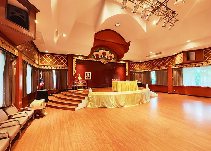 ภูผาผึ้งรีสอร์ท 3*