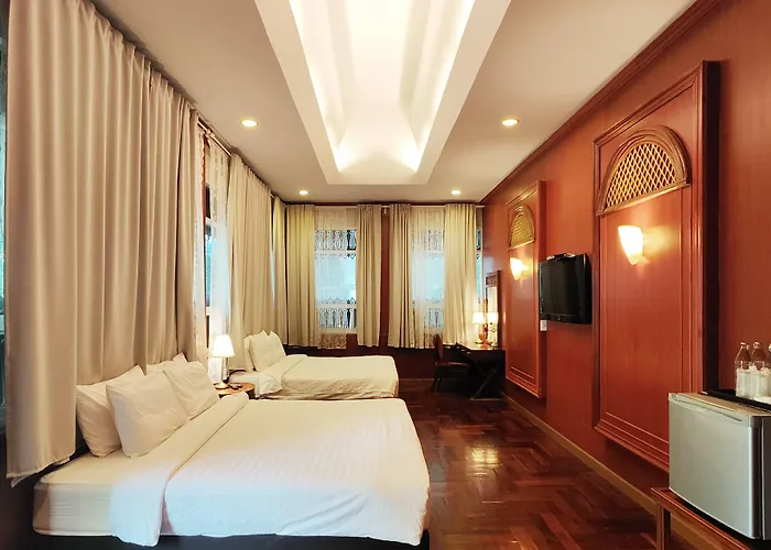 ภูผาผึ้งรีสอร์ท 3*