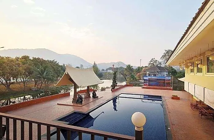 ภูผาผึ้งรีสอร์ท 3* สวนผึ้ง