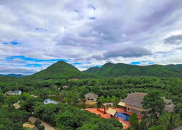 รีสอร์ท ภูผาผึ้งรีสอร์ท สวนผึ้ง