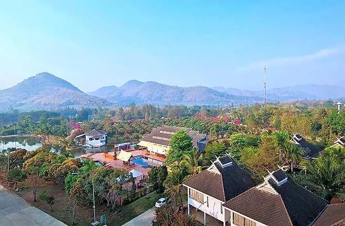 ภูผาผึ้งรีสอร์ท 3*