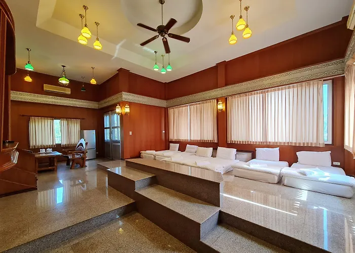 Phu Pha Phung Resort 3*